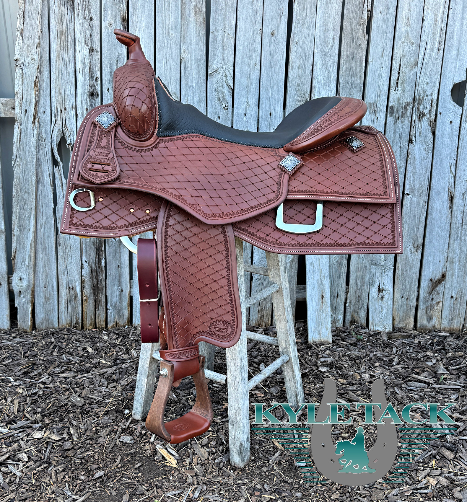 #918M - 16.5" - Kyle Tack Saddle
