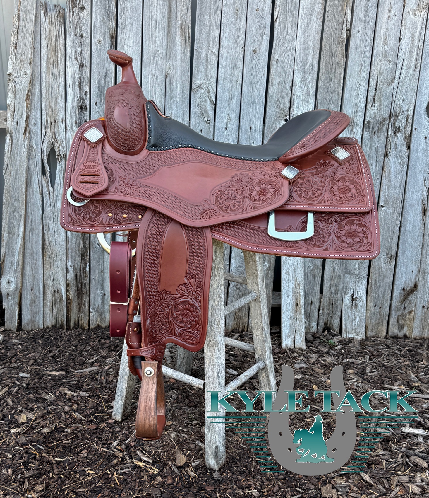 #924M - 17.5" - Kyle Tack Saddle
