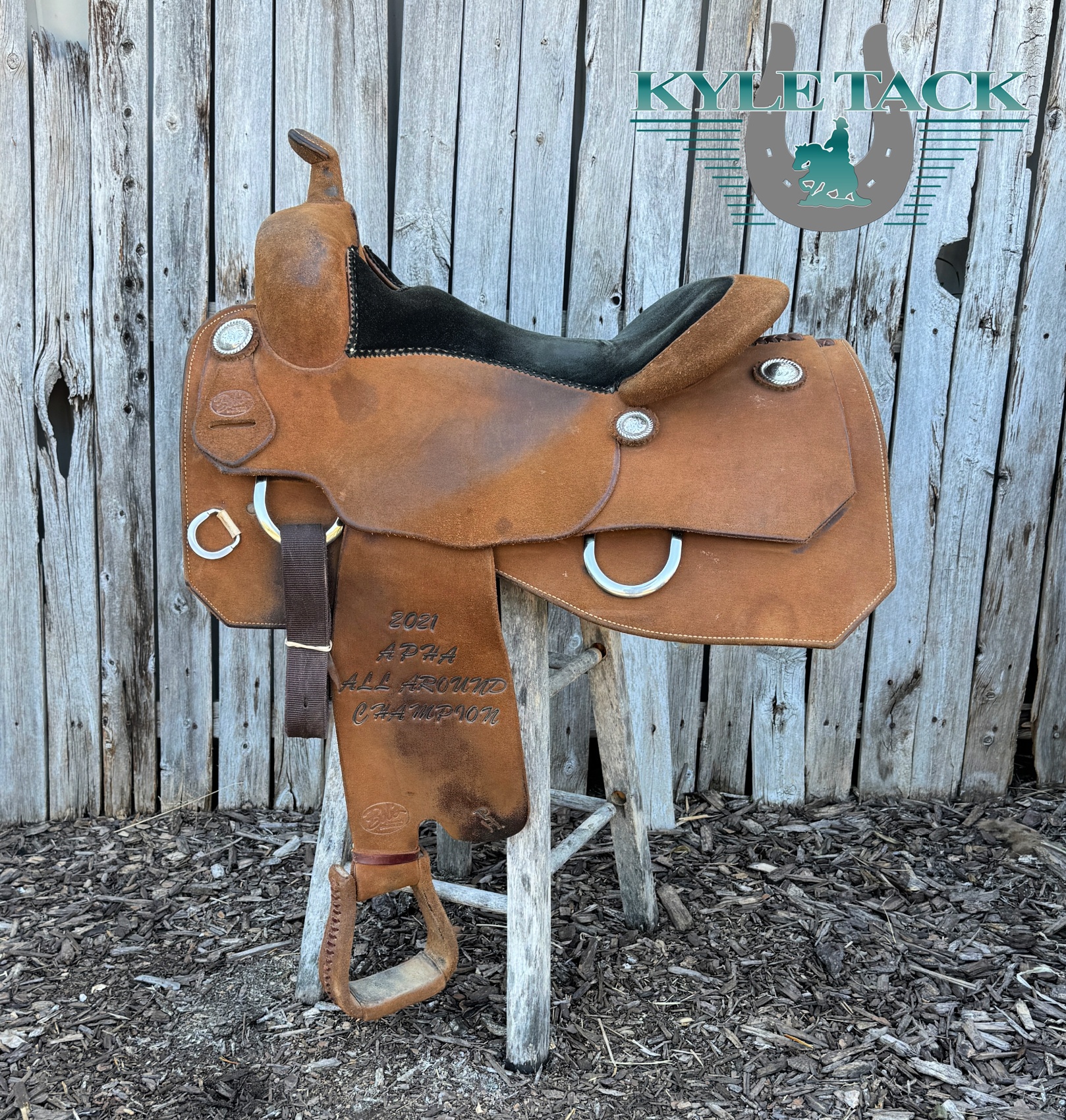 Bobs Custom Saddle - 16" - B21-566