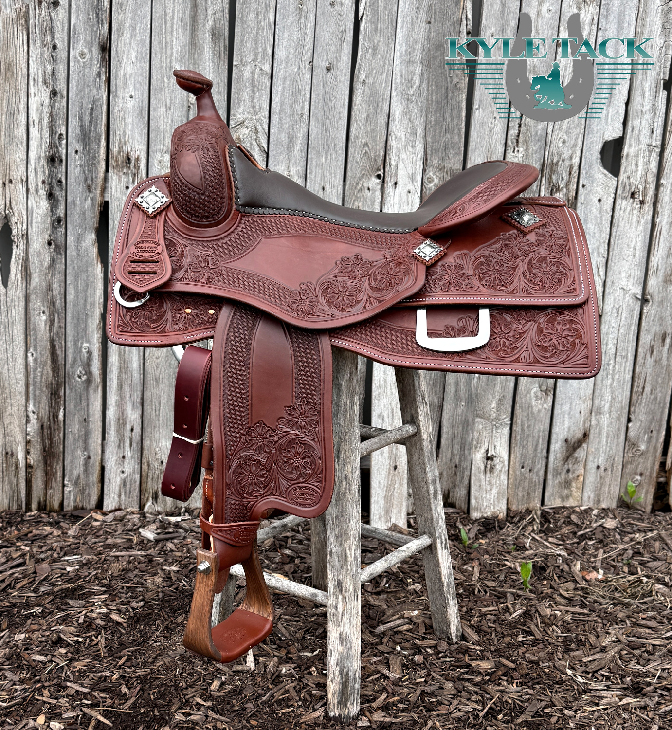 #883M - 16.5" - Kyle Tack Saddle