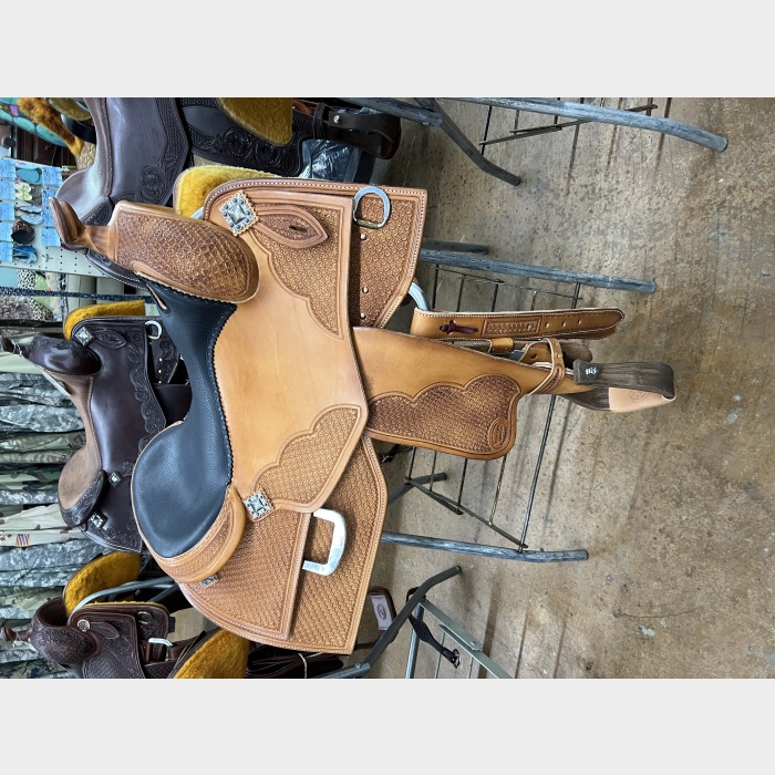 #838M - 16.5" - Kyle Tack Saddle